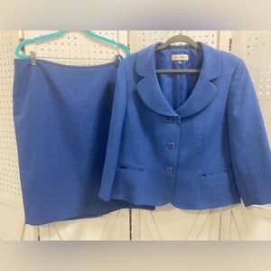 Evan Picone Textured Blue Skirt Set